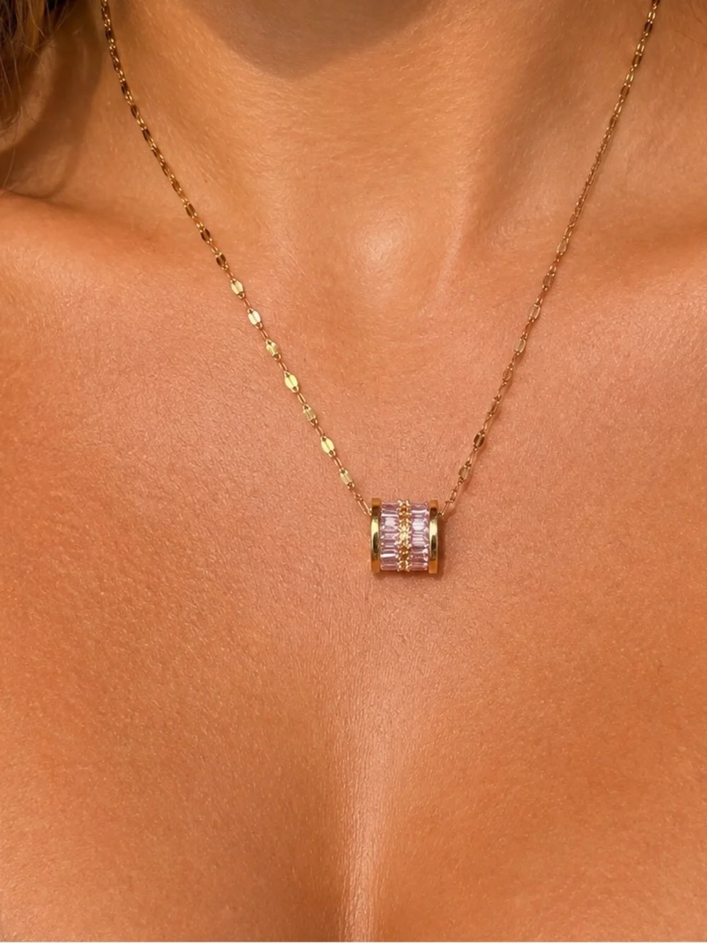 Gold-Plated Pink Crystal Pendant Necklace Y2K